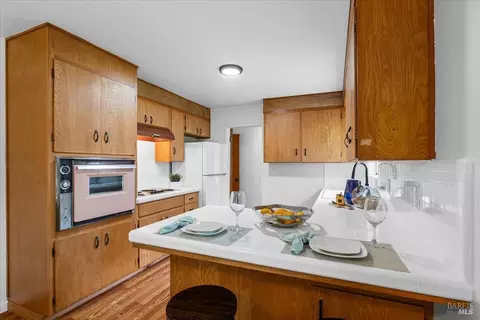 Kitchen - 193 Jensen Ln, Windsor, CA 95492 photo 7 of 8