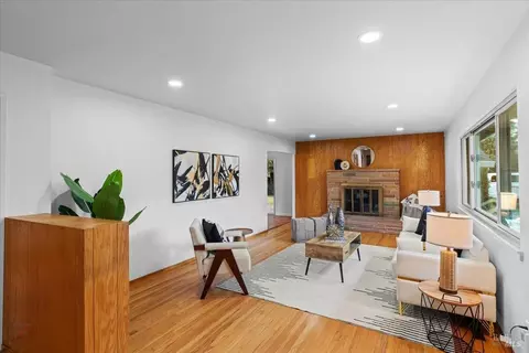 Living - 193 Jensen Ln, Windsor, CA 95492 photo 6 of 6