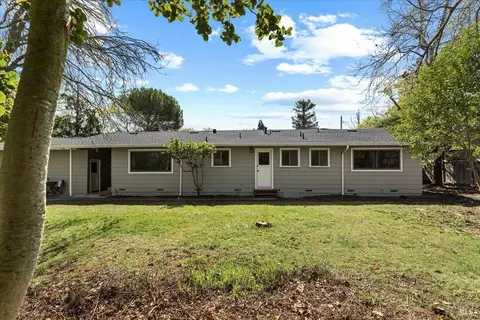 Exterior - 193 Jensen Ln, Windsor, CA 95492 photo 7 of 16