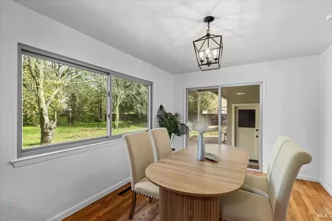 Dining - 193 Jensen Ln, Windsor, CA 95492 photo 4 of 5