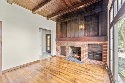 Living - 290 E B St, Dixon, CA 95620 photo 7 of 9