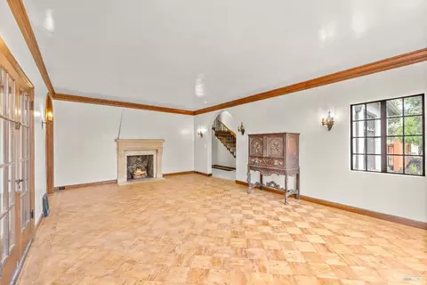 Living - 290 E B St, Dixon, CA 95620 photo 3 of 9