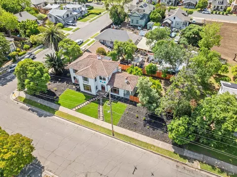 View/Area - 290 E B St, Dixon, CA 95620 photo 5 of 6