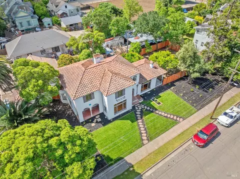 View/Area - 290 E B St, Dixon, CA 95620 photo 2 of 6