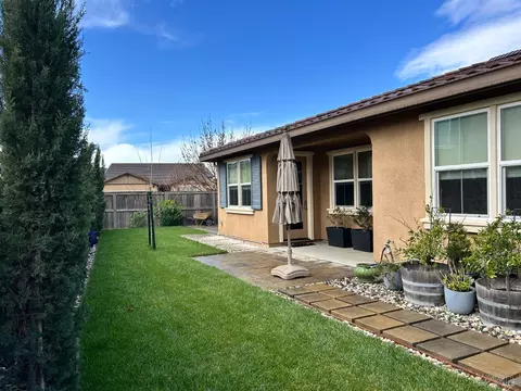 635 W Cherry St, Dixon, CA 95620 photo 42