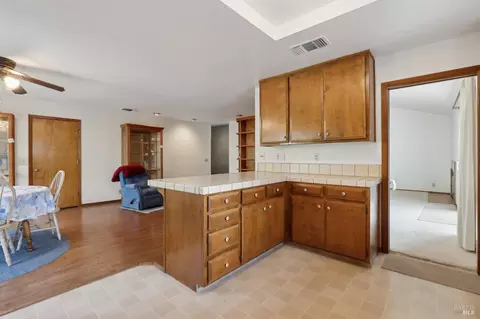 1145 Parkgreen Dr, Dixon, CA 95620 photo 4