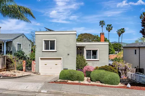 30 D St, Vallejo, CA 94590 photo 1