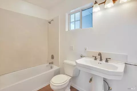 954 Grant St, Vallejo, CA 94590 photo 32