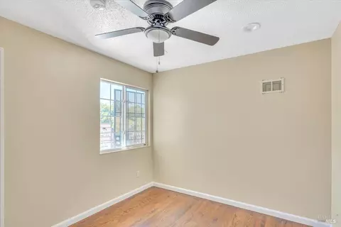 954 Grant St, Vallejo, CA 94590 photo 5