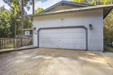 2298 Otter Pl, Willits, CA 95490 photo 3