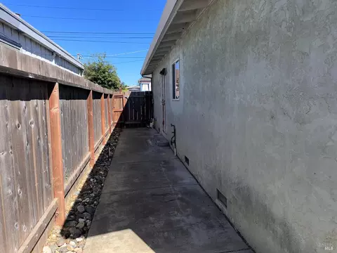 221 Evans Ave, Vallejo, CA 94590 photo 16