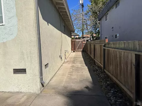 221 Evans Ave, Vallejo, CA 94590 photo 17