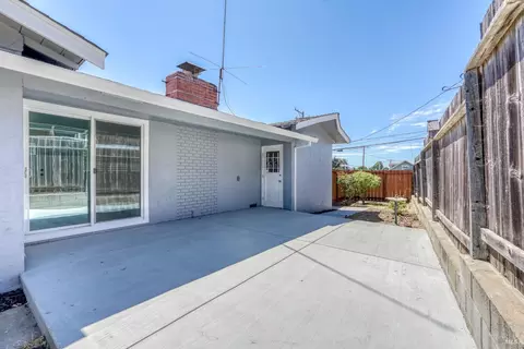 Exterior - 1004 Fulton Ave, Vallejo, CA 94591 photo 13 of 18