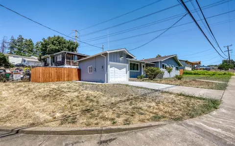 Exterior - 1004 Fulton Ave, Vallejo, CA 94591 photo 3 of 18