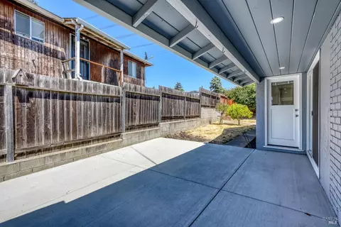 Exterior - 1004 Fulton Ave, Vallejo, CA 94591 photo 7 of 18