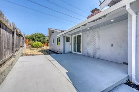 Exterior - 1004 Fulton Ave, Vallejo, CA 94591 photo 11 of 18