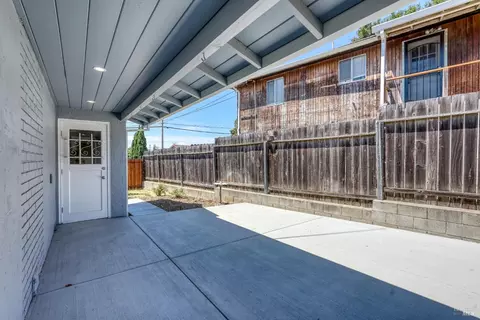 Exterior - 1004 Fulton Ave, Vallejo, CA 94591 photo 6 of 18