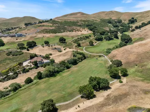 View/Area - 6638 Solitude Ct, Vallejo, CA 94591 photo 10 of 11