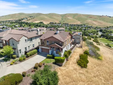 View/Area - 6638 Solitude Ct, Vallejo, CA 94591 photo 2 of 11