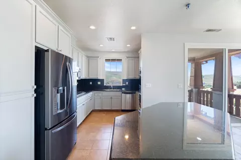Kitchen - 6638 Solitude Ct, Vallejo, CA 94591 photo 2 of 3