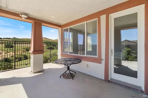 Exterior - 6638 Solitude Ct, Vallejo, CA 94591 photo 6 of 8