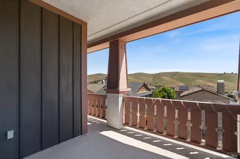 Exterior - 6638 Solitude Ct, Vallejo, CA 94591 photo 7 of 8