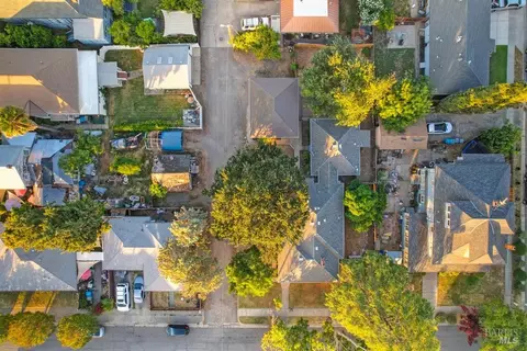 View/Area - 151 S Third St, Dixon, CA 95620 photo 1 of 4
