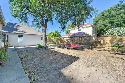 Exterior - 151 S Third St, Dixon, CA 95620 photo 10 of 12