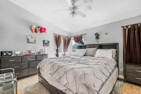 565 Edenderry Dr, Vacaville, CA 95688 photo 29