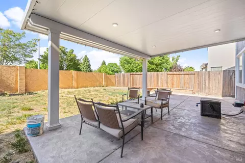 565 Edenderry Dr, Vacaville, CA 95688 photo 35
