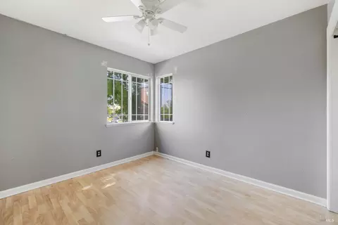 565 Edenderry Dr, Vacaville, CA 95688 photo 19