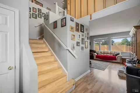 565 Edenderry Dr, Vacaville, CA 95688 photo 8