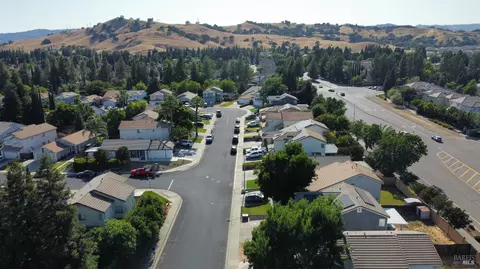 565 Edenderry Dr, Vacaville, CA 95688 photo 44