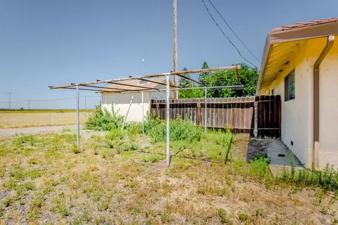 Exterior - 8901 Boyce Rd, Winters, CA 95694 photo 8 of 16