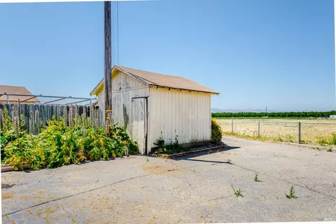 Exterior - 8901 Boyce Rd, Winters, CA 95694 photo 12 of 16