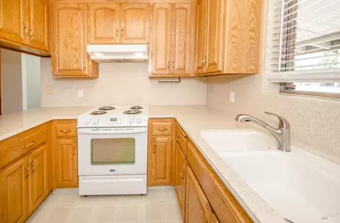 Kitchen - 8901 Boyce Rd, Winters, CA 95694 photo 2 of 4