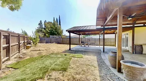 Exterior - 2144 Still Ct, Fairfield, CA 94533 photo 11 of 19