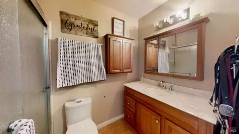Bath - 2144 Still Ct, Fairfield, CA 94533 photo 5 of 5