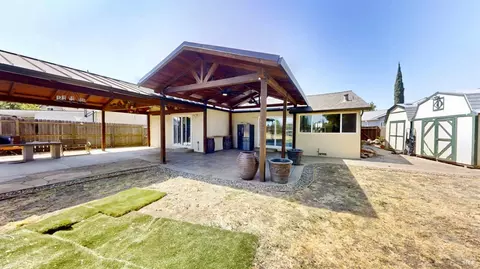 Exterior - 2144 Still Ct, Fairfield, CA 94533 photo 14 of 19