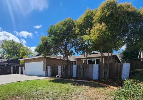 2207 Cunningham Dr, Fairfield, CA 94533 photo 1