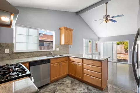 Kitchen - 793 Springfield, Vallejo, CA 94589 photo 2 of 5