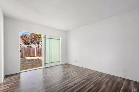 Living - 793 Springfield, Vallejo, CA 94589 photo 10 of 10