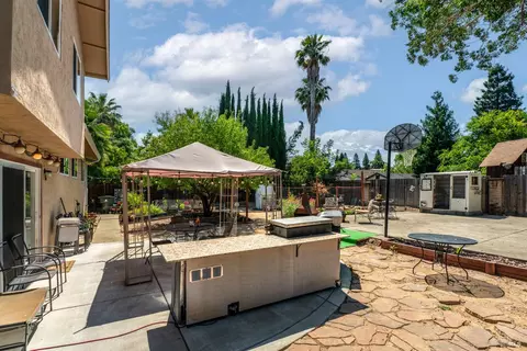 Exterior - 348 Evergreen Dr, Vacaville, CA 95688 photo 11 of 16