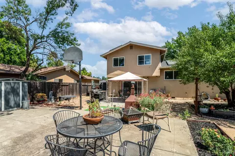 Exterior - 348 Evergreen Dr, Vacaville, CA 95688 photo 6 of 16