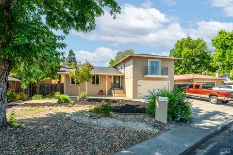 Exterior - 348 Evergreen Dr, Vacaville, CA 95688 photo 1 of 16