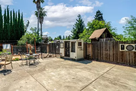 Exterior - 348 Evergreen Dr, Vacaville, CA 95688 photo 7 of 16
