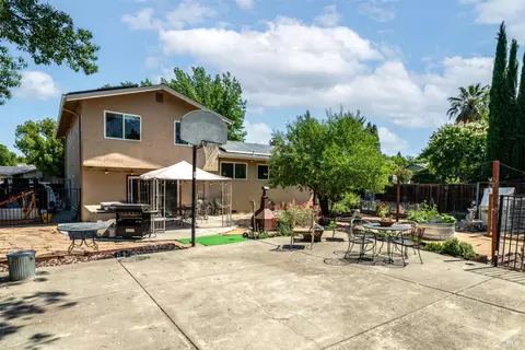 Exterior - 348 Evergreen Dr, Vacaville, CA 95688 photo 16 of 16