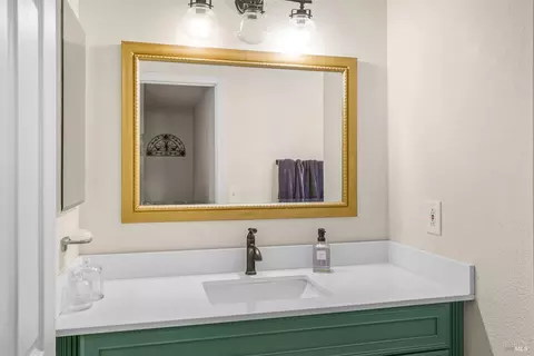 Bath - 348 Evergreen Dr, Vacaville, CA 95688 photo 1 of 5