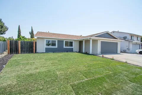 224 Columbus Dr, Fairfield, CA 94533 photo 3