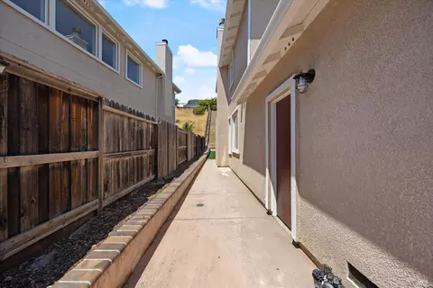6243 Pebble Beach Dr, Vallejo, CA 94591 photo 48
